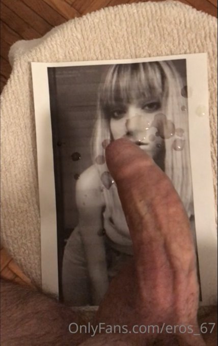 Il mio #CumTribute su richiesta per Viola sul mio #Onlyfans!
My Cum Tribute on demand for Viola on my