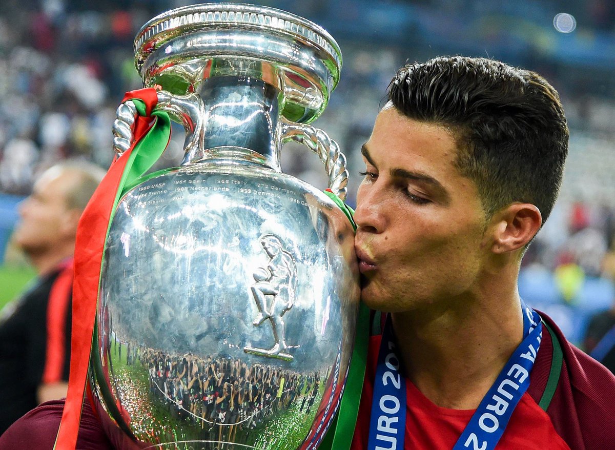 _BeFootball's tweet photo. Il y a 6 ans jour pour jour, Eder offrait l'EURO 2016 à son pays face aux Bleus, au Stade de France. 🇵🇹

Une soirée terrible... https://t.co/3LiOy6Hz4A