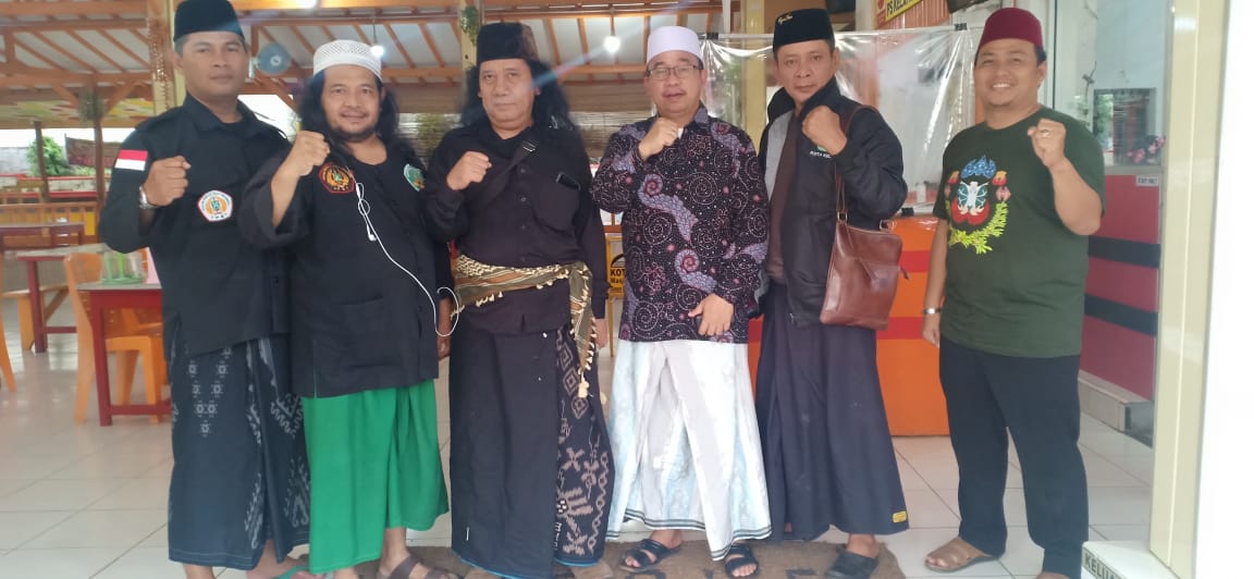 fatih_ahda's tweet photo. @fazlefy Saya bukan Kadrun saya orang NRI saya orang NU, Penjaga Ulama dan Kyai https://t.co/RaydQVn6Lx