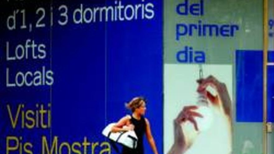 El precio de la vivienda media en España se sitúa en 223.380€. El coste de la vivienda se mantiene estable frente a las tensiones inflacionistas en el extranjero por la prudencia de los promotores y la crisis económica.
vía <a href="/elperiodico/">El Periódico</a> buff.ly/3ywnMZ3