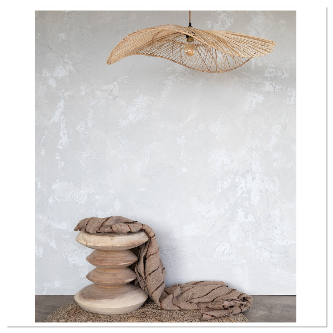 LadyDi2801's tweet photo. 𝐂𝐡𝐚𝐩𝐞𝐚𝐮 𝐜𝐡𝐚𝐩𝐞𝐚𝐮 🎩👌

🇳🇱Onze prachtig handgemaakte rotan hanger met zijn 'grote hoedvorm' zal geweldig staan in een slaapkamer, kinderkamer, leefruimte of overdekt terras. Een prachtige en opvallende boho-lamp voor € 154,95 De https://t.co/fiRPlZkg6q
