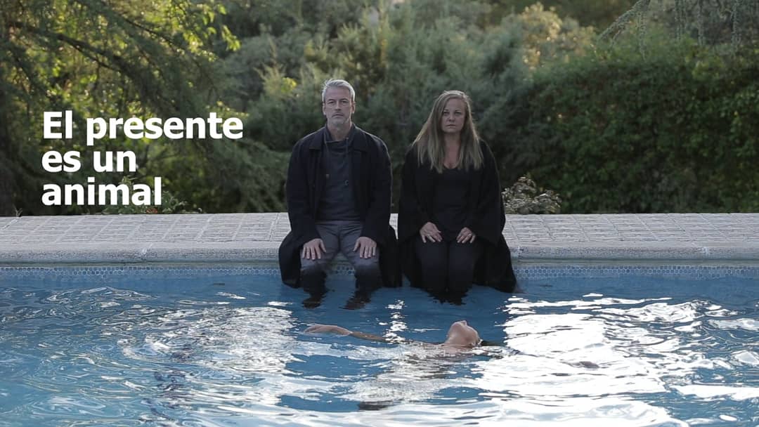 Seguimos trabajando y avanzando para dar de comer a nuestro bonito animal Dirección <a href="/victorvelascode/">victor velasco</a> Texto #BeatriceBergamín Primer Premio Internacional Dramaturgia Invasora <a href="/EdicINVASORAS/">edicionesinvasoras</a> con #ÁngelesMartín <a href="/OteguiSergio/">Sergio Otegui</a> <a href="/bbserredi/">beatriz bergamin</a> 
Una producción de <a href="/teloncorto/">Telon Corto</a> <a href="/_CarlosCastel_/">Carlos Castel</a>