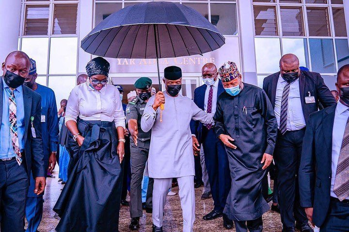 renoomokri's tweet photo. I thank Vice President Osinbajo for publicly acknowledging that Nigeria needs the umbrella to return to the centre and save Nigerians from the damage done by the broom

#TableShaker https://t.co/fEtGjMG8Mj