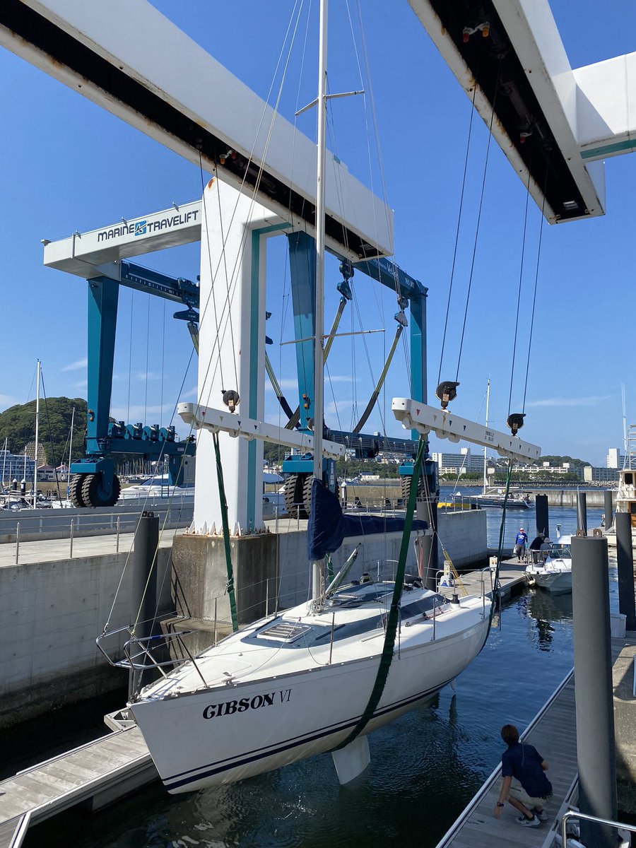 Сегодня получил полный сейлинг экспириенс. Даже немного порулил и поуправлял парусом. Скатались до Чибы поесть рыбы.
Когда-нибудь надо будет заиметь яхту 😂 но такую, чтоб с вертолётной площадкой, конечно.