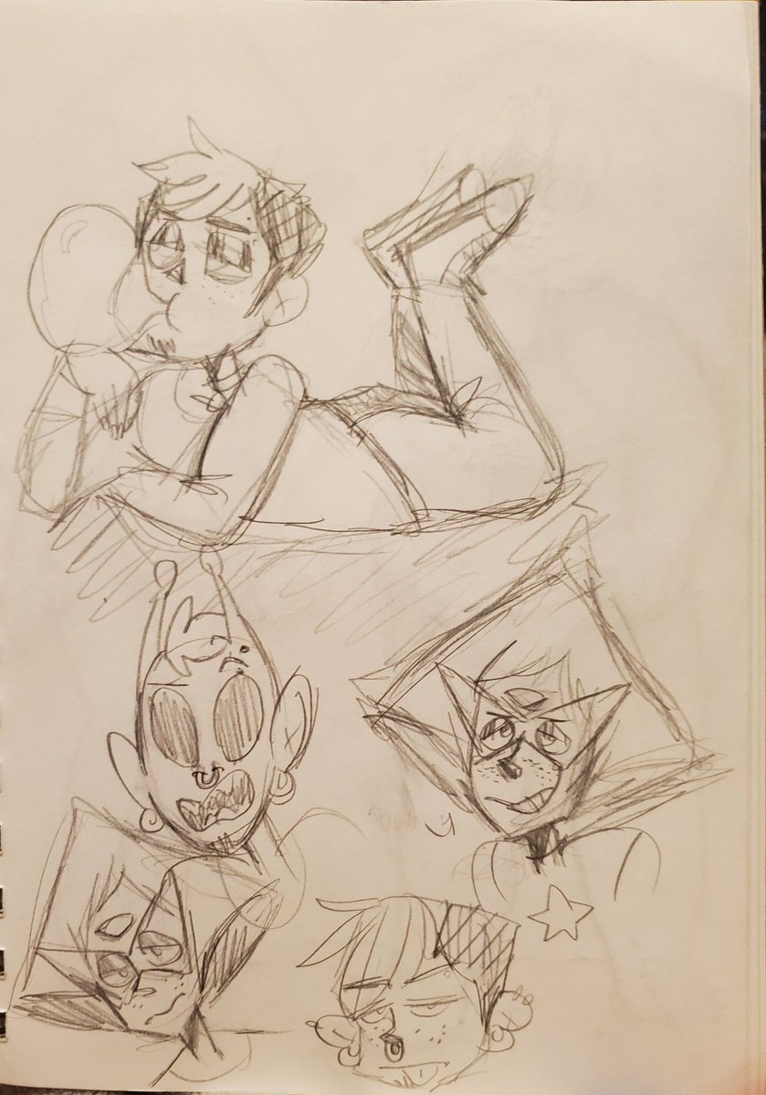 punk__alien's tweet photo. drawing while high makes my art better actually https://t.co/iKfXcqMxNo