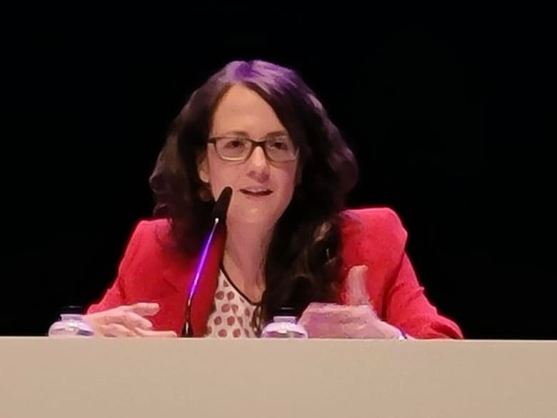 ERCGuissona's tweet photo. 🟣 Avui som a #Tarrega a l'Assemblea Nacional de Dones d'@Esquerra_ERC. Una trobada per a fer xarxa i sororitat i impulsar la revolució feminista necessària per a bastir la República Catalana de la #igualtat, els drets i les oportunitats.
#assembleadonesERC #donesERC https://t.co/ise1bwRx9K