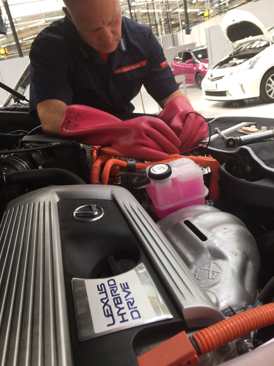 <a href="/_ukro/">UKRO</a> <a href="/Tyne_Wear_FRS/">Tyne and Wear Fire and Rescue Service</a> #festivalofrescue 2021 New Vehicle Technology/ Alternative Fuels workshop, EEV-Hybrid vehicle power down procedures and ssow, teams will be taken through making these vehicles safe on the roadside #hybridsafety #electricvehiclesafety book via <a href="/ukro/">ukro</a> website