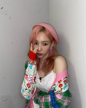 [TỔNG HỢP] Bài đăng Instagram của Taeyeon E57TapsVkAILrCK?format=jpg&name=360x360