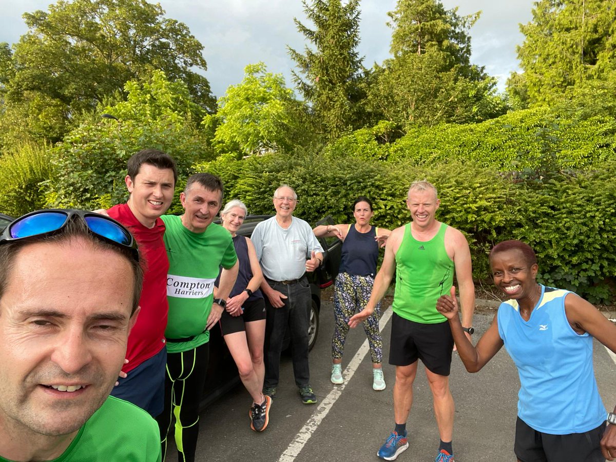 .... oops, nearly forgot Meena 🍔🖐️