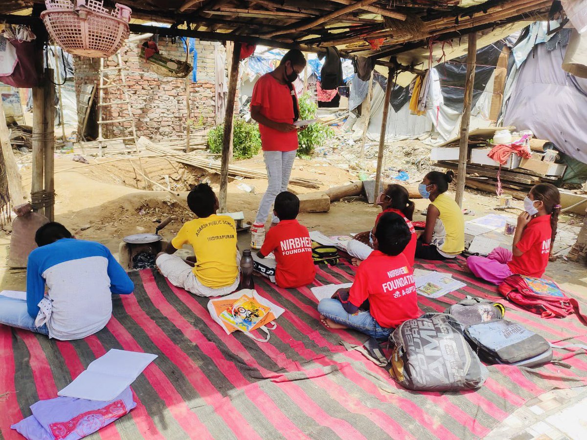 NirbhedNGO's tweet photo. “शिक्षा वह नींव है जिस पर हम अपने भविष्य का निर्माण करते हैं !!”
निर्भेद फ़ाउंडेशन के उच्च कक्षाओं के विधार्थी अपने अनुजों को शिक्षा प्रदान करते हुए।
@EduMinOfIndia @educationweek 
#educational #EducationMinister 
#Main_Bhi_Hu_Shikshak   #JoinUs
#निर्भेद_है_हम https://t.co/IYvBh3LCJi