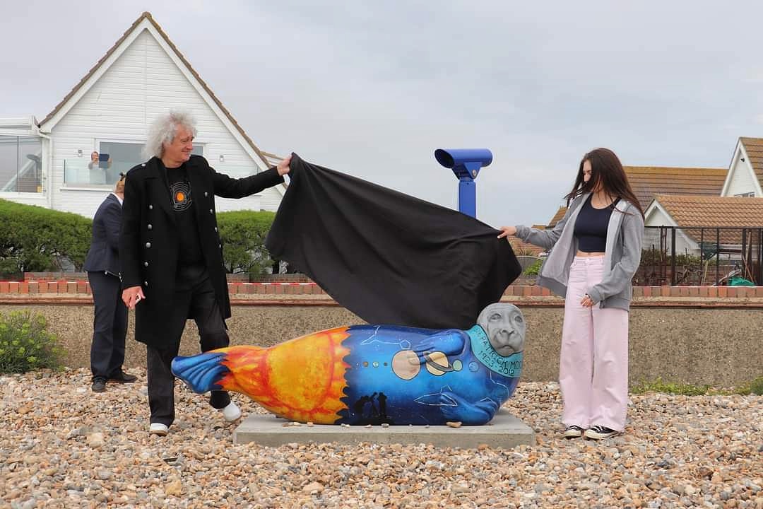 JagoDevelopment's tweet image. What an honour to have this project unveiled by Dr. Brian May! Our M.D. Colin Farren was privileged enough to meet the star at the launch. We loved manufacturing the seals &amp;amp; have enjoyed being involved in this wonderful community enterprise.
#Brianmay #grp facebook.com/17690462598608…