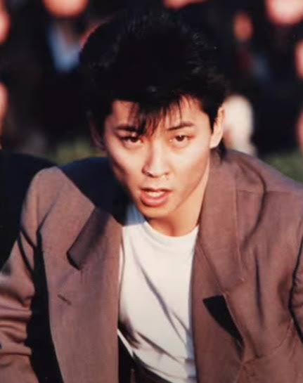 くろさわ En Twitter 哀川翔さん まとめてるかラフにしてるかの違いだけで若い頃から現在まで髪型にほとんど変化が無いのはすごいな T Co Jyntrzac5s Twitter