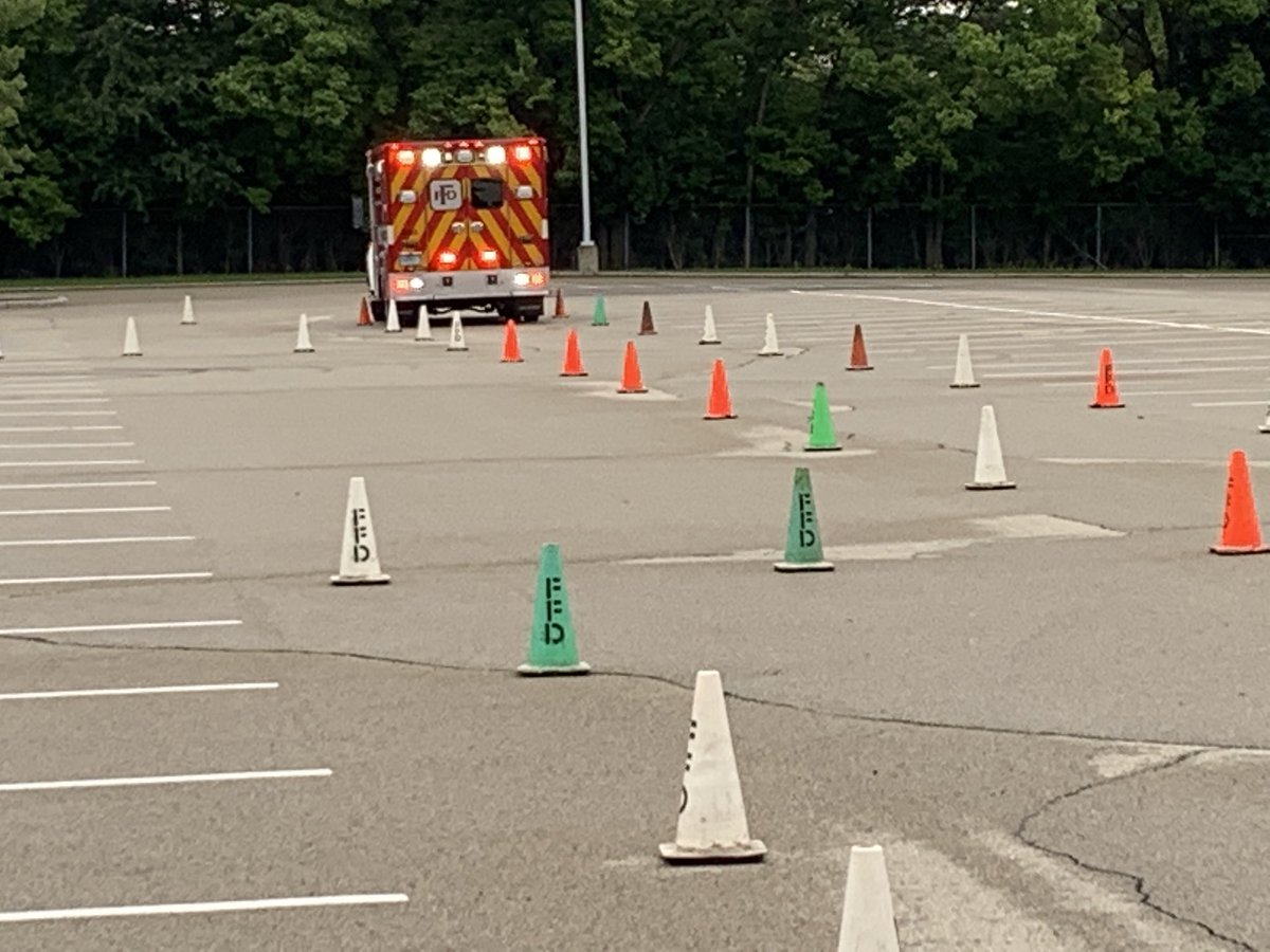 FishersFireDept's tweet photo. Driver training for our #Firecorps members. These volunteers respond to emergencies to support firefighter with drinks and food and assist victims. In addition, help in public education at events. #luckywehavethem https://t.co/zdWa97FFd5