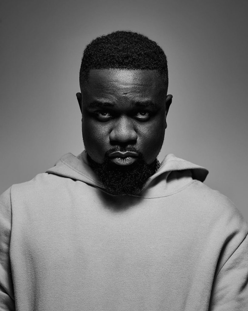 KinaataGh's tweet photo. Happy Birthday Highest! 🥳🎉🎂🎊🙌🏾 @Sarkodie https://t.co/ARYGCP2jDS