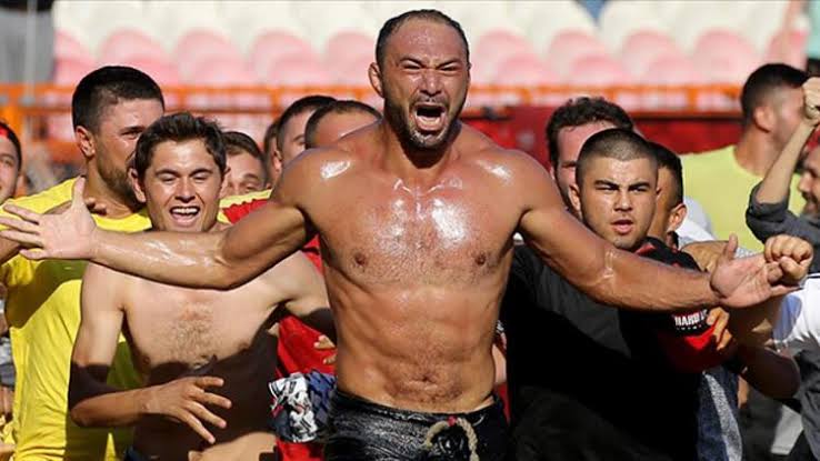 Ali gürbüz
Geliyor gelmekte olan hayde bre pehlivan az daha dayan