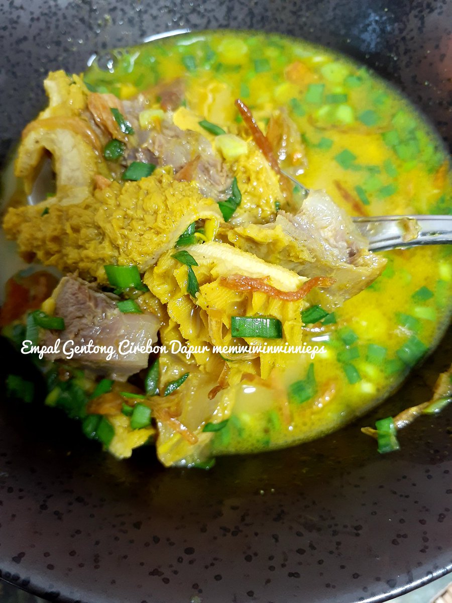 memwiwinwinips's tweet photo. Empal Gentong cirebon 🥩🌶🥥Racikkan👩‍🍳 Dapur memwiwinwinnieps 

#Cooking #Empalgentongcirebon #cirebon https://t.co/7zsgZxzRYw