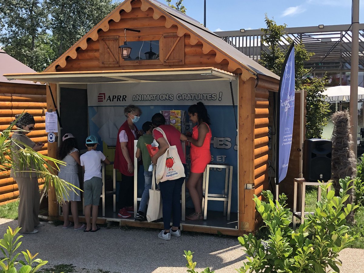 LassagneSandra's tweet photo. En direct de l’aire de Mâcon Saint-Albain pour une pause extraordin’aire sous le soleil ! Venez profiter des nombreuses animations pour un moment de plaisir jusqu’à 15h30 😉 https://t.co/NOoPeaCPEd