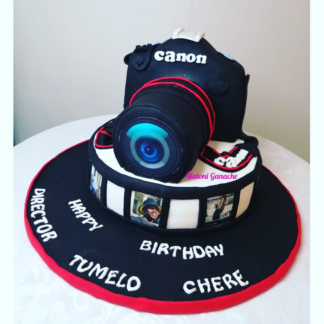 MatoniG's tweet photo. I do custom cakes of any occasion and I'm based in Cape Town. For orders please call or whats app 0732196141. Delivery also available all around Cape Town. #DJSBU https://t.co/gQQrVaChxg