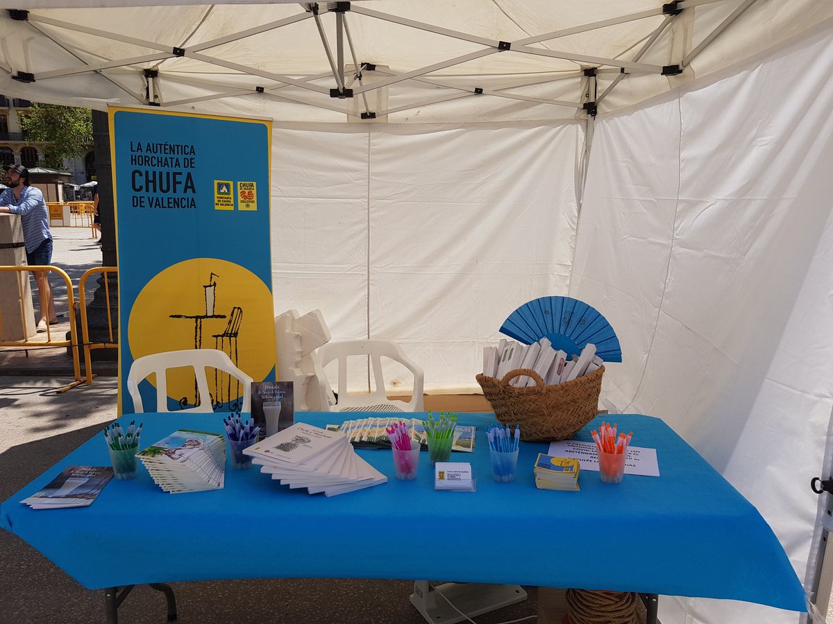 Ven a nuestro stand para informarte sobre la #chufadevalencia y llévate un obsequio de regalo.