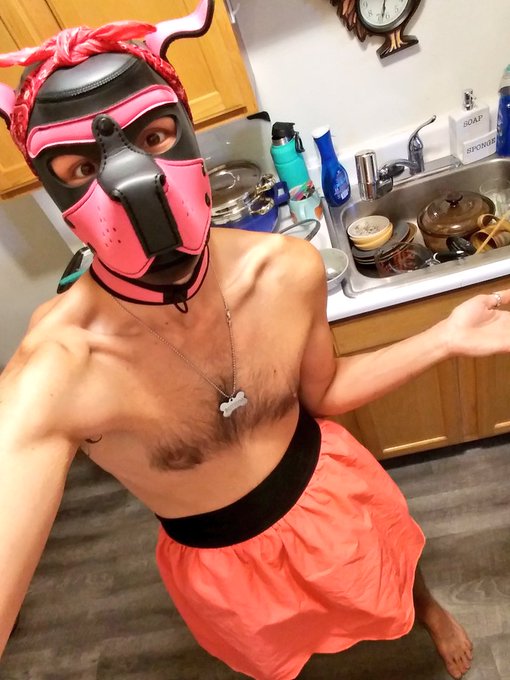 1 pic. ?Gonna kick this mess's butt!!!? Time to do some ChOoOoOrES!!!!! 
#puppyplay #puppyplaycommunity