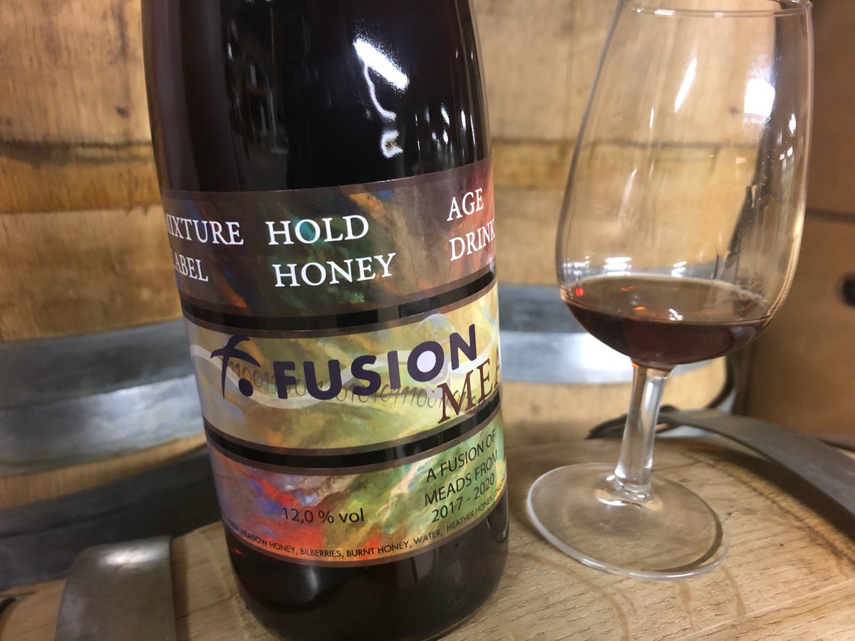 IndividualPira1's tweet image. The Fusion Mead is being bottled today. Read about it:
pirateindividual.medium.com/fusion-mead-92…

On July the 13th, I&apos;ll be able to celebrate first halving of @FUSIONProtocol by drinking half a bottle. If I drink 1/4th in 2 years, 1/8th in 4 years, etc. It&apos;ll last for forever.

#Fusionites $FSN
