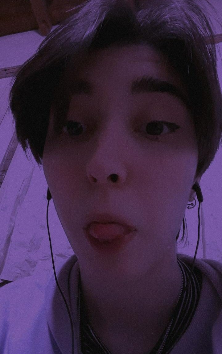 presidentchonlo's tweet image. You&apos;re light of my life, you&apos;re the one in my life.

Happy anniversary zuzu!♡

#zuzuselcaday #zuzu1stanniversary #Aweek #어위크 #Chawon #창원 @AWEEK_Official