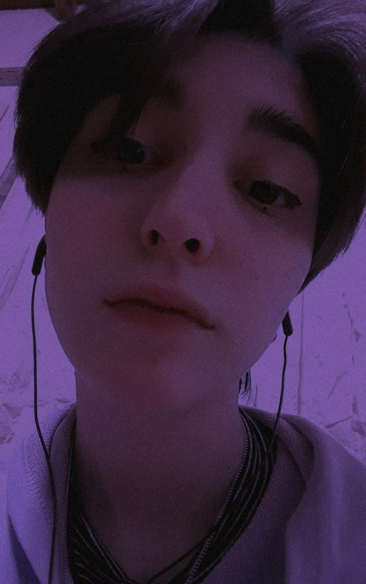 presidentchonlo's tweet image. You&apos;re light of my life, you&apos;re the one in my life.

Happy anniversary zuzu!♡

#zuzuselcaday #zuzu1stanniversary #Aweek #어위크 #Chawon #창원 @AWEEK_Official