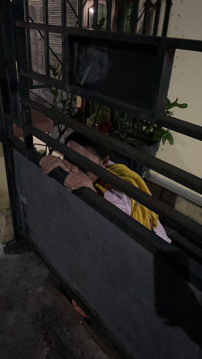ChoniAgata's tweet photo. @hendrarprihadi mohon info pak , akses ke RSJ gimana ya pak tetangga saya sudah kesana kok Ga bisa karna alasan banyak pasien covid , ini gimana pak kasihan keluarganya di sakiti . Mohon bantuannya pak https://t.co/nERfxdJfZ6