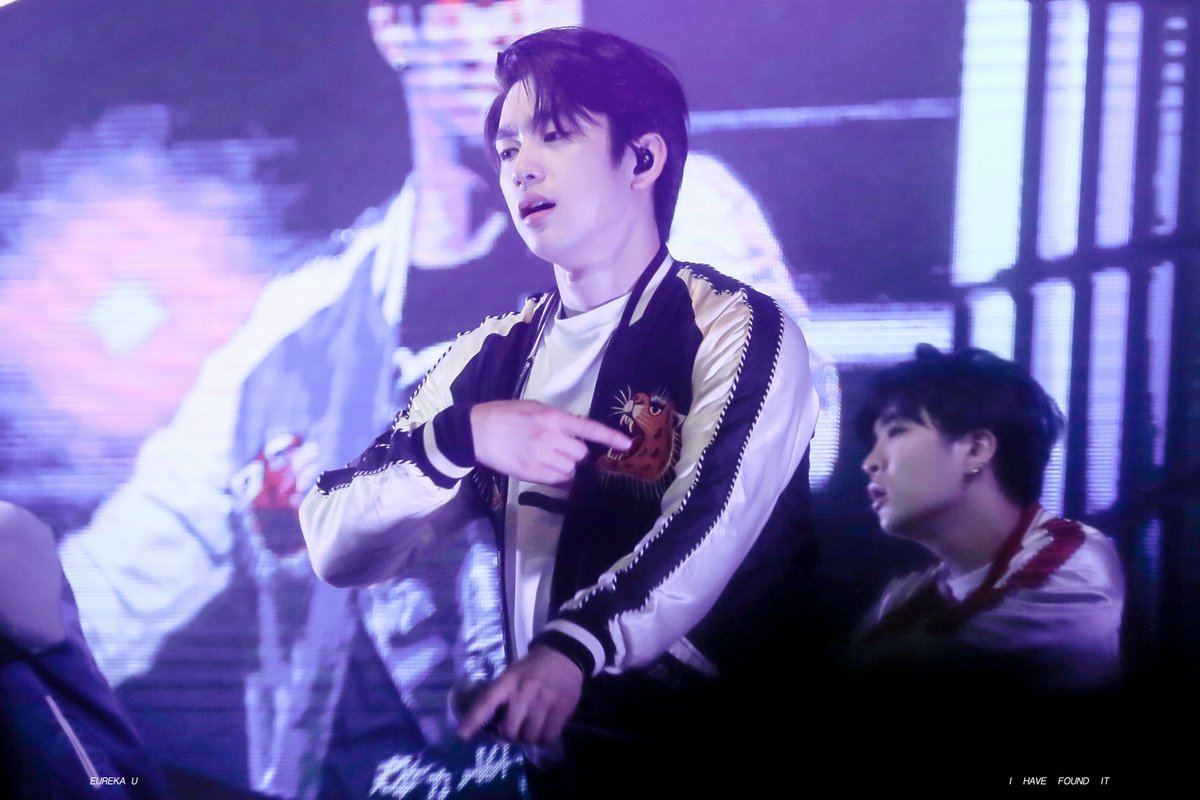 MyDeerIdol's tweet photo. ON THIS DAY
160710
> Jinyoung at GOT7 "FLY" Concert in LA Day 1
#FLYinLA
#JinyoungMemories
#Jinyoung #진영 #박진영 #GOT7 #갓세븐
@GOT7Official https://t.co/OF9DTsnRAu