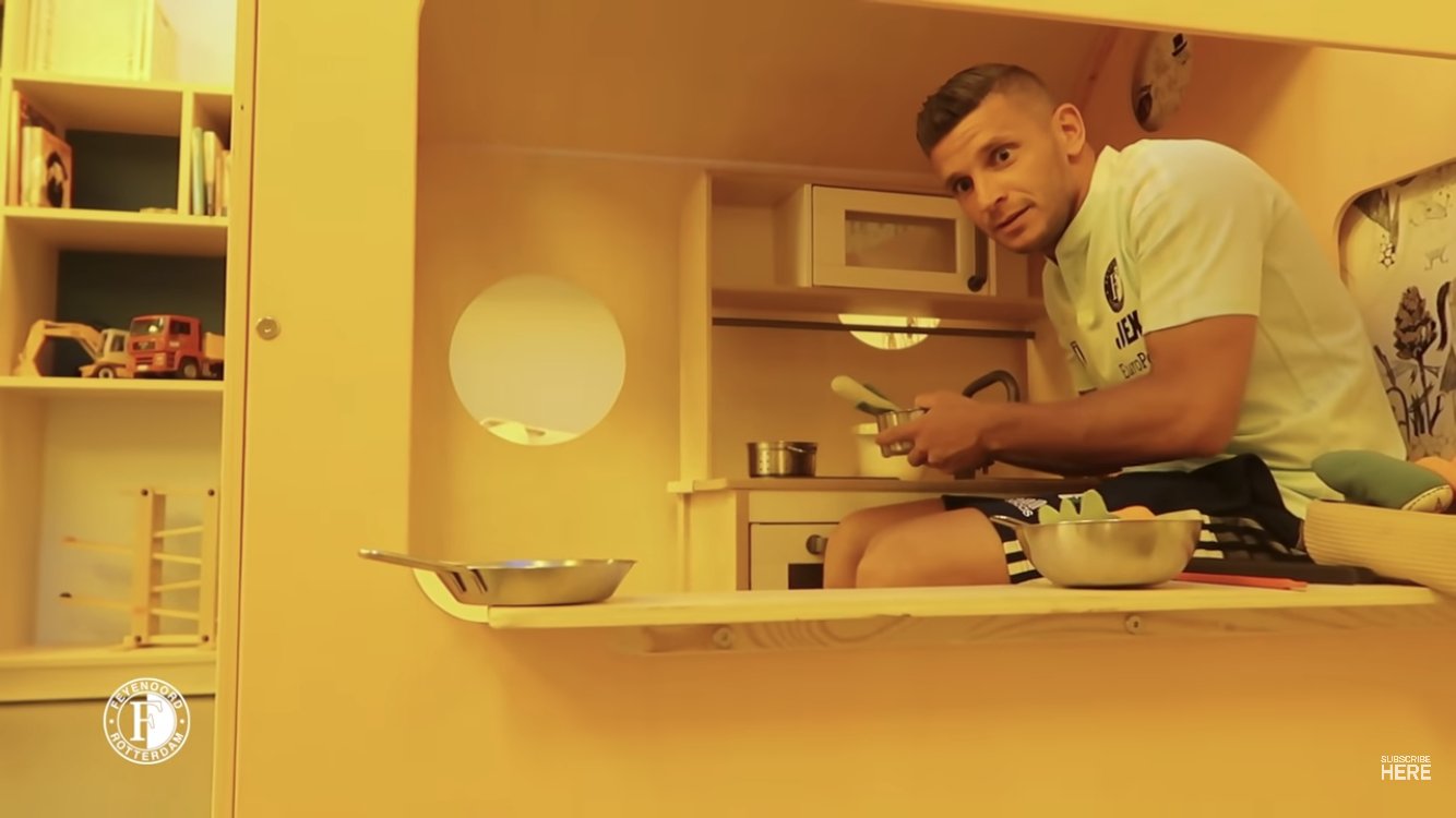 E57qeDLXsAM1OqT?format=jpg&name=large