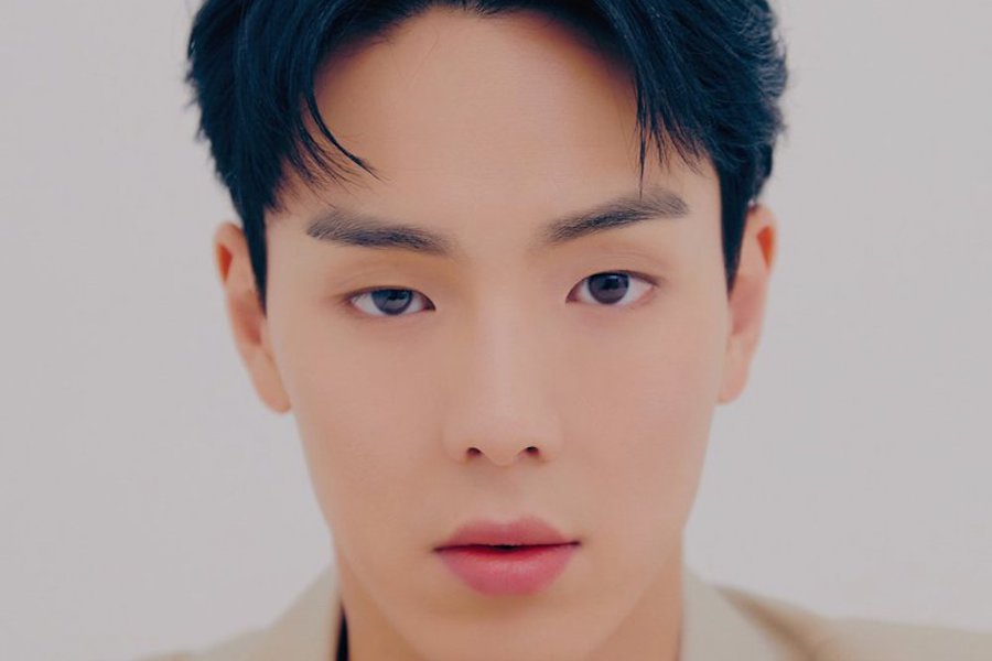 soompi's tweet photo. MONSTA X’s Shownu Announces He Will Enlist In The Military This Month
https://t.co/Pl6o8OsgTp https://t.co/mOTWnwATnj