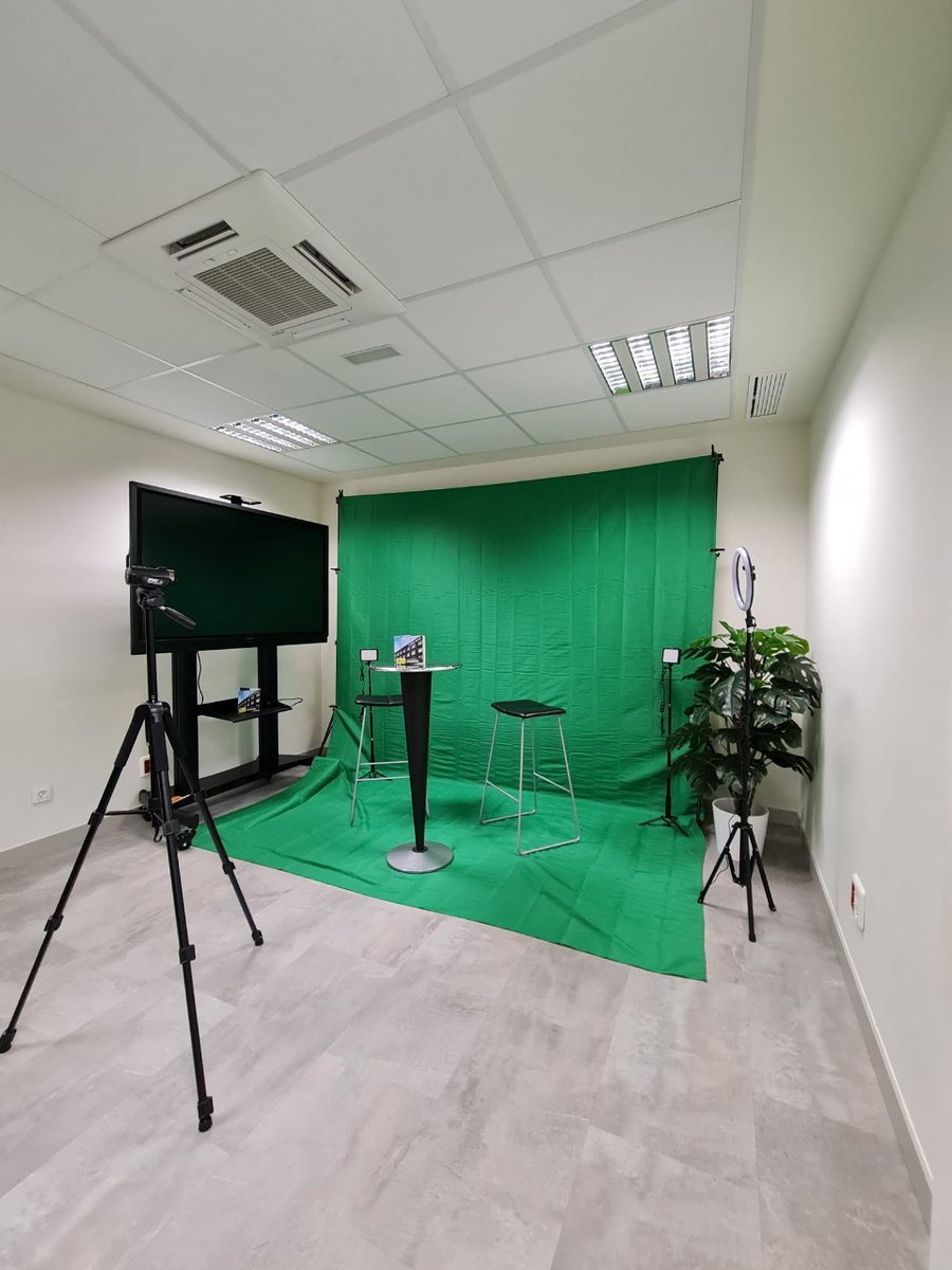 URBANLABMADRID's tweet photo. Tu sala de grabación en Urban Lab Madrid 🚀

Olvídate del alquiler de costosos equipos, ven y disfruta de una sala equipada con todo lo que necesitas para tus sesiones digitales.

Más información 👇
📩 info@urbanlabmadrid.com
☎️+34 911 254 210

#cursoonline #Cursos #Madrid https://t.co/lms5BaI2rM