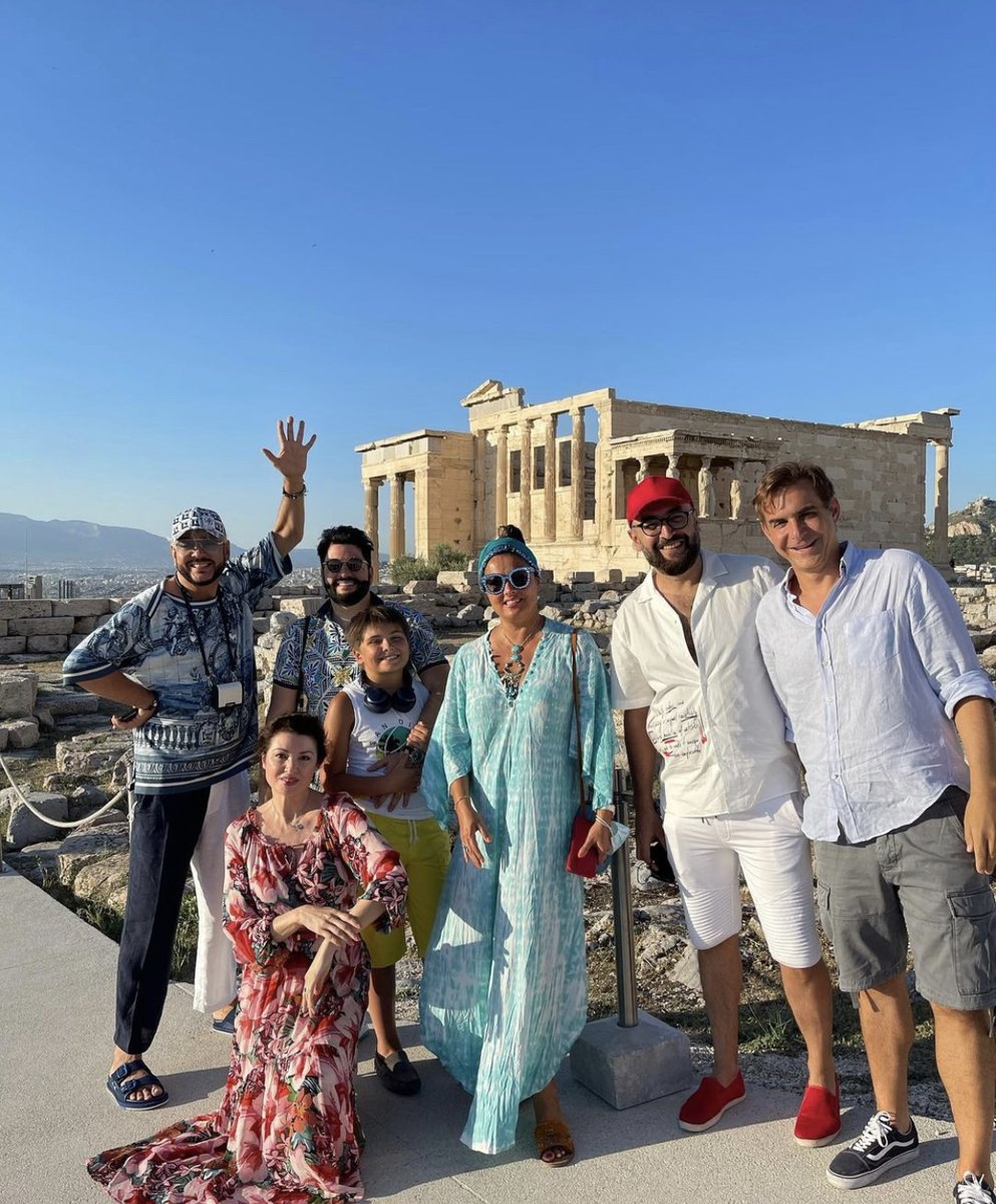 An incredibly beautiful day with family and friends in Acropolis🇬🇷🇬🇷🇬🇷🇬🇷❤️❤️❤️❤️❤️