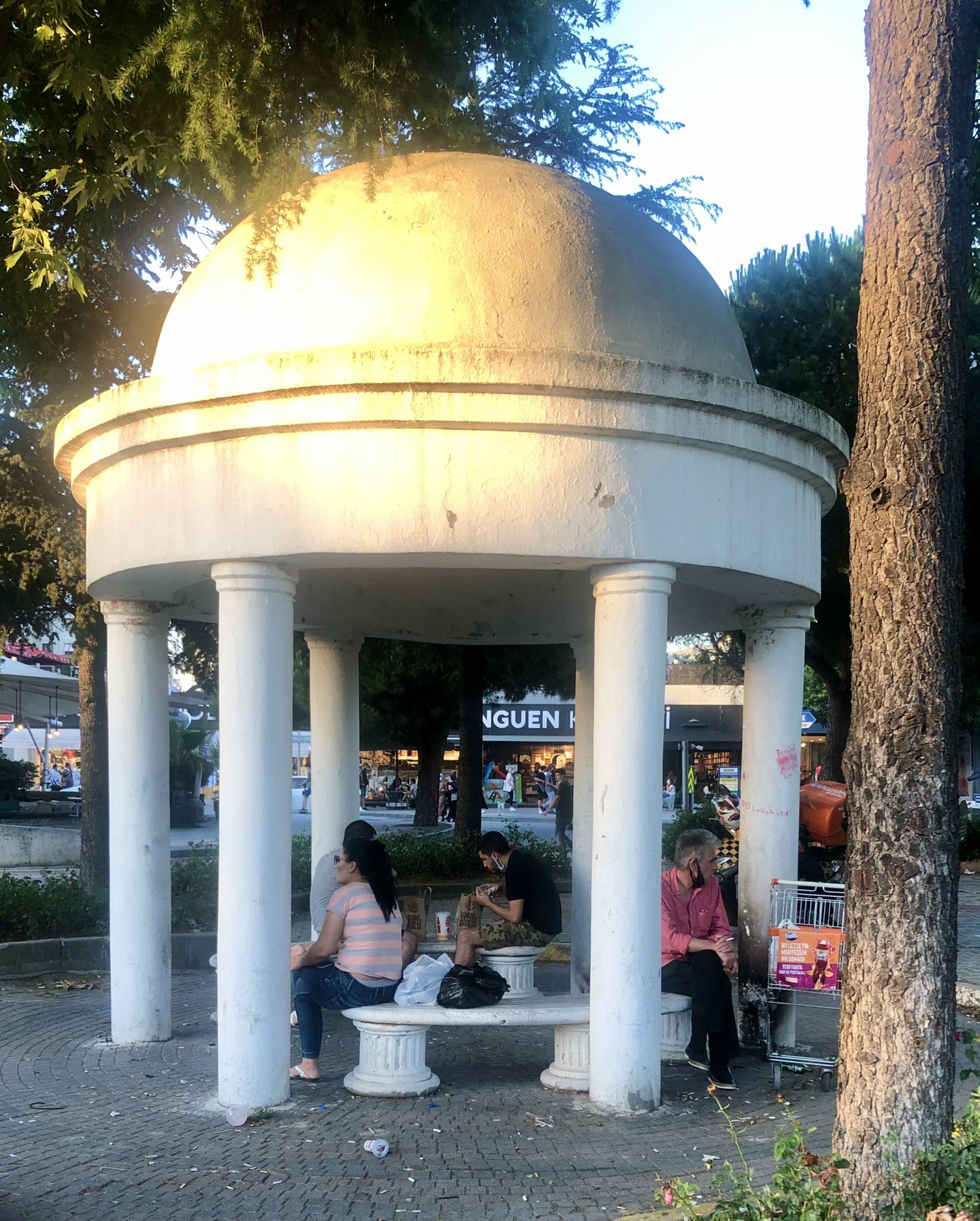 Paul Benjamin Osterlund on X: When the Temple of the Virgins (Bakireler  Tapınağı) was built in 1953, it was in the middle of the Marmara Sea near  Süreyya PlajıMaltepe. (See old photo