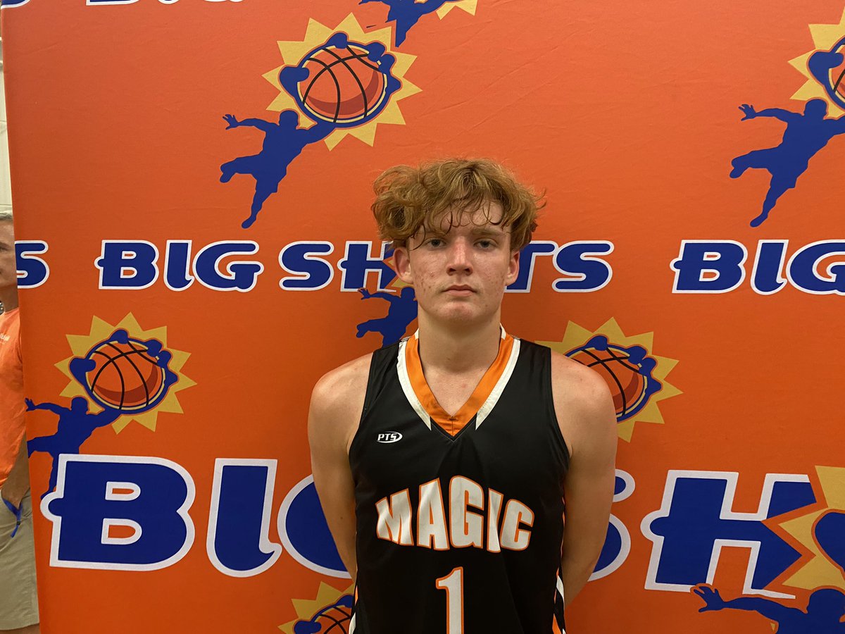 BigShotsGlobal's tweet photo. 17u is final on court 4
Midstate Magic 76
Playmakers 73

Jerec Thompson with 29
Chase Nelson game high 30 https://t.co/aOBu3NxaRq