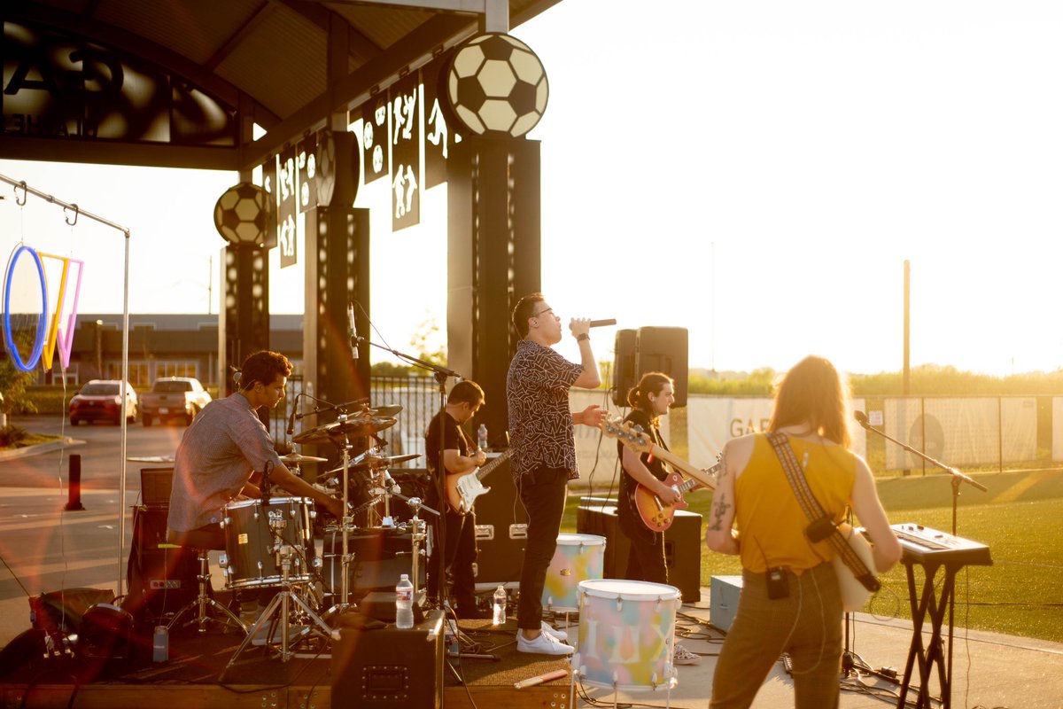 OneTwoTenMusic's tweet image. Thanks Olathe! It was great to be in you. Until next time!

#ONETWOTEN
#NotInKansasAnymore