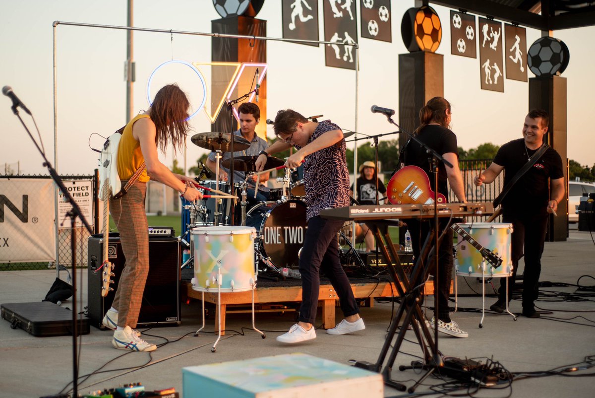 OneTwoTenMusic's tweet image. Thanks Olathe! It was great to be in you. Until next time!

#ONETWOTEN
#NotInKansasAnymore