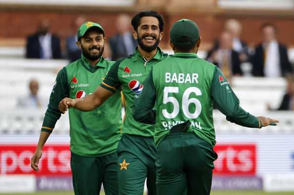 EhsanQureshi_1's tweet photo. Can Saud, Shadab, Faheem, Hasan save Hasan Ali 5-52 heroics & turn gloom into glory at Lord's.
#ENGvPK #Cricket #Pakistan
@Saj_PakPassion @Shoaib_Jatt @aaliaaaliya @joji_39 @SarfarazA_54 @TheRealPCB @ECB_cricket @imransiddique89 https://t.co/REHygFbY2U