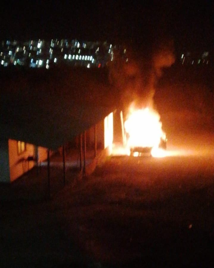 🔴 Qué tiene q pasar para q <a href="/PJudicialChile/">Poder Judicial Chile</a> <a href="/PDI_CHILE/">PDI Chile</a> <a href="/Carabdechile/">Carabineros de Chile</a> tomen en serio el caso de Verónica?

La <a href="/VilchesVero/">VERONICA VILCHES</a> no está sola y nosotras/os nos vamos a defender.

A la Vero viva la queremos 

<a href="/MujeresModatima/">Mujeres Modatima</a> <a href="/Loretsz/">Lolo</a> <a href="/alinekuppenheim/">Aline K</a>