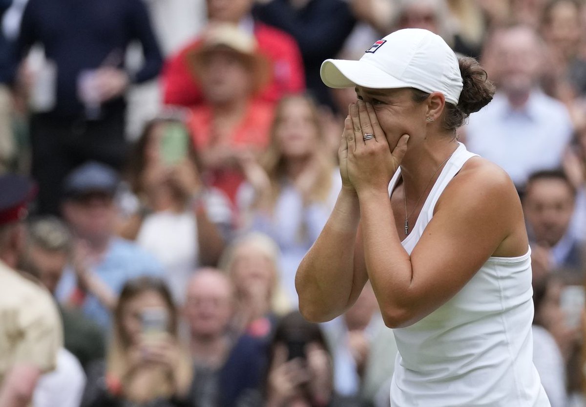Wimbledon 2021 Ash Barty holds off Karolina Pliskova to win second Slam