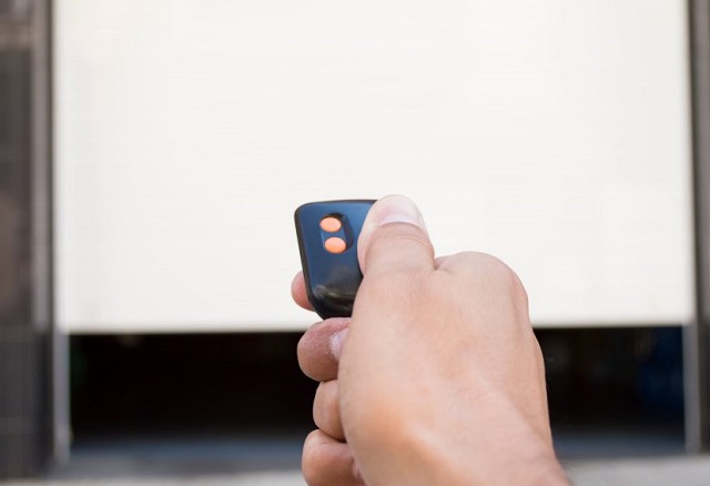 Monetary_Master's tweet photo. What To Know About Garage Door Opener Remote Replacements And Repairs https://t.co/Wzo3fCplX9
#Garage #Garages #Electronics #Remotes #Repair #FixIt #Garaged #GarageDigital #Garaging #Remote https://t.co/k4UITnZIet