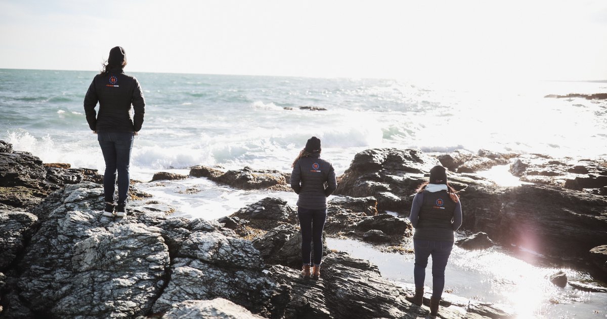 11thHourRacing's tweet photo. We're hiring a Grant Program Manager! โญ Do you have experience in grantmaking strategy and execution? Do you thrive on advancing projects that protect and restore #oceanhealth? Then this might be the job for you. ๐ https://t.co/8G4hVbV2fY #jobsinRI https://t.co/m6EVItF87p
