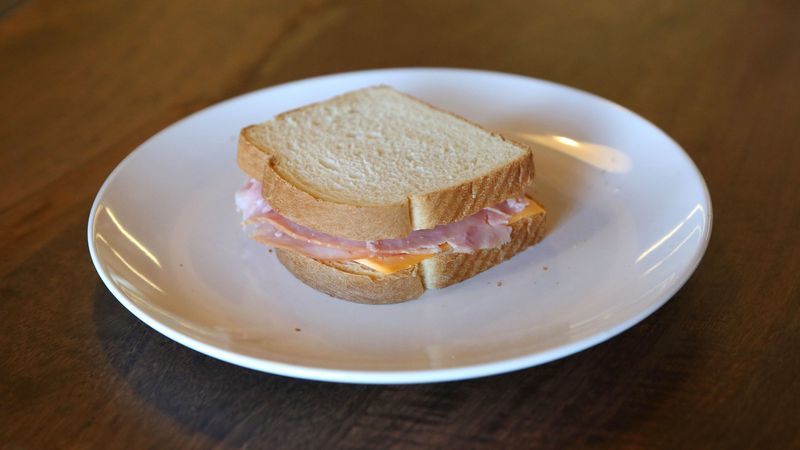 Report: Nothing Wrong With A Good Old-Fashioned Ham And Cheese Sandwich bit.ly/3xuxnja