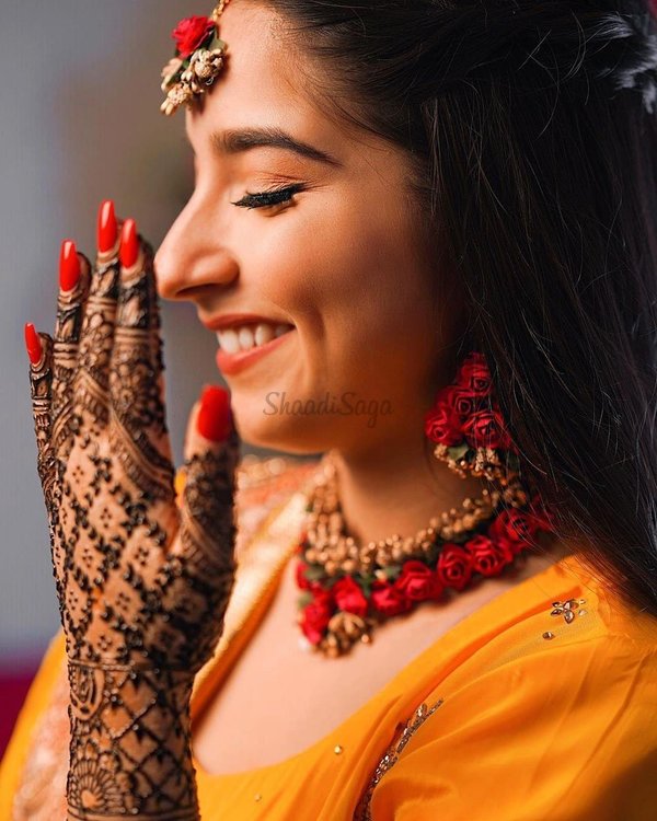 Mehndi Photo Shoot Poses 2023 Mehndi design photos Mehandi closeup video  Mehndi look photos shaadi p - YouTube