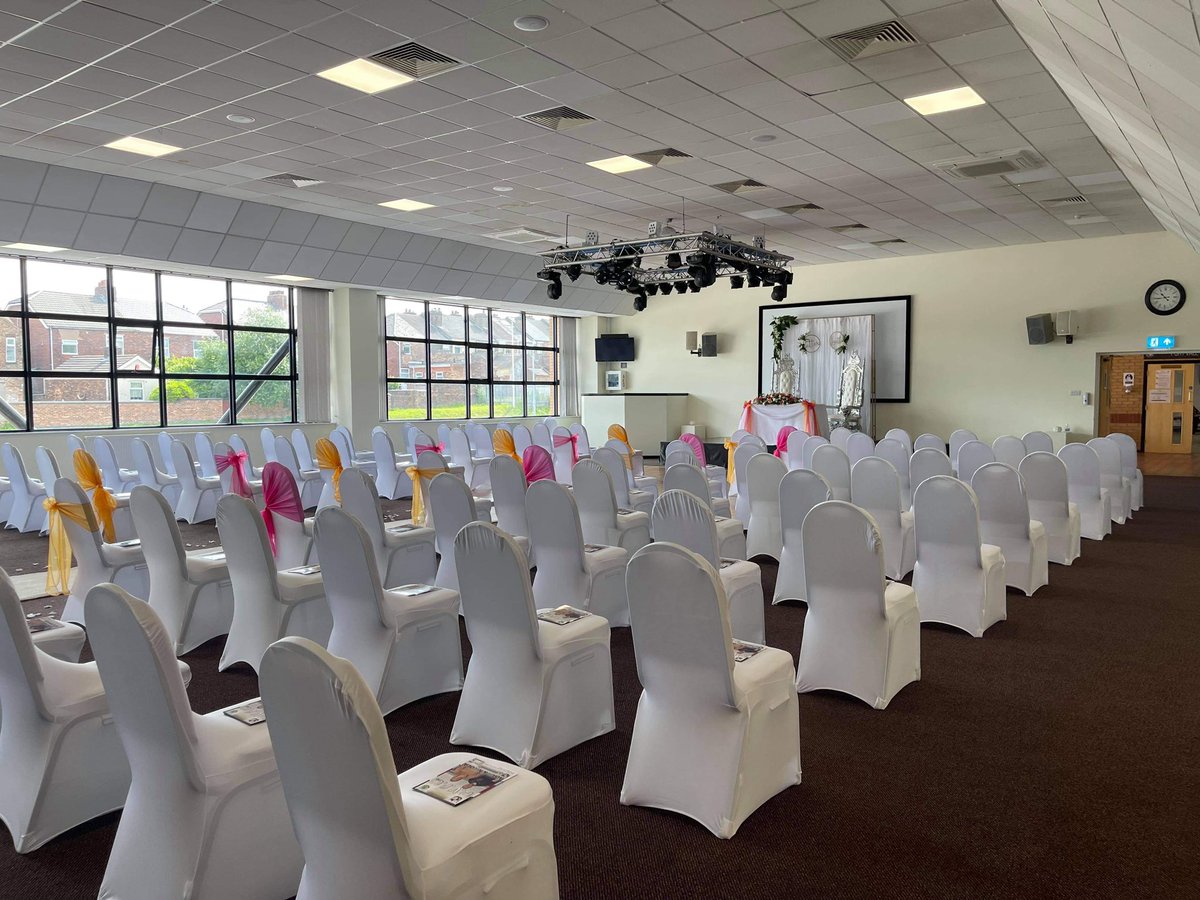 OfficialPVFC's tweet photo. ๐ฅ | Today we held the first ever wedding in the Valiant Suite!
Congratulations to Adam & Nicola who tied the knot ๐ฐโโ๏ธ๐คตโโ๏ธ
If youโve got an enquiry about an event at Vale Park email Events@Port-Vale.co.uk
#PVFCEvents https://t.co/JG3AWd31jA