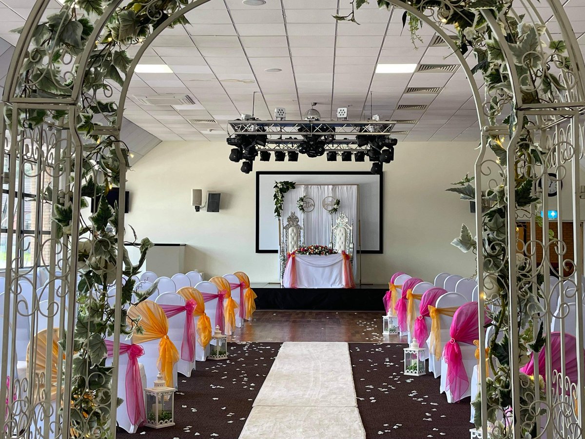 OfficialPVFC's tweet photo. ๐ฅ | Today we held the first ever wedding in the Valiant Suite!
Congratulations to Adam & Nicola who tied the knot ๐ฐโโ๏ธ๐คตโโ๏ธ
If youโve got an enquiry about an event at Vale Park email Events@Port-Vale.co.uk
#PVFCEvents https://t.co/JG3AWd31jA