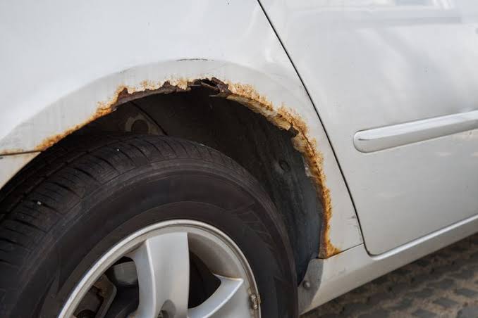 GSaruni's tweet image. SHORT THREAD...

RUST

The Coast is Brutal on car bodies. The high moisture air, Salty water &amp;amp; a Coast obsession with constantly washing cars offer perfect conditions for rust

Unlike mechanical issues that can be found and fixed, rust eats from the inside with little evidence