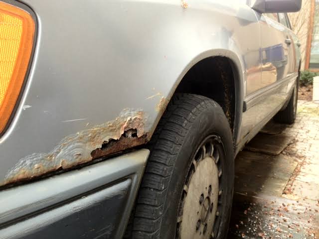 GSaruni's tweet image. SHORT THREAD...

RUST

The Coast is Brutal on car bodies. The high moisture air, Salty water &amp;amp; a Coast obsession with constantly washing cars offer perfect conditions for rust

Unlike mechanical issues that can be found and fixed, rust eats from the inside with little evidence