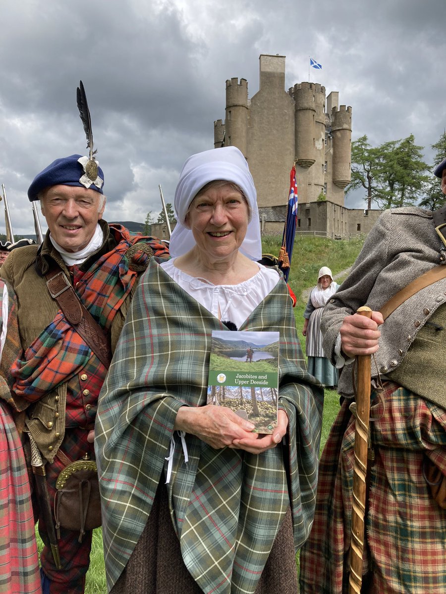 Braemarscastle's tweet photo. More Jacobite and Redcoat action at the Castle tomorrow. Come and watch. And be ready for some loud bangs!! https://t.co/YTrlDICqqF