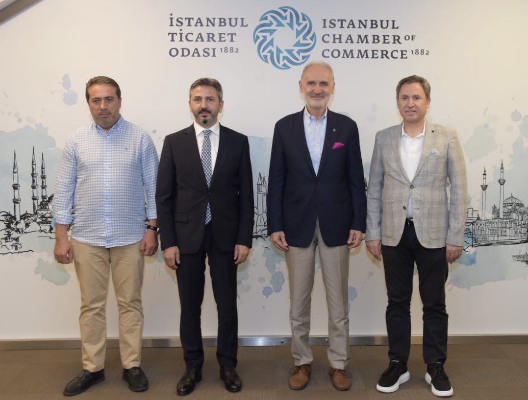 İstanbul Ticaret Odası Yönetim Kurulu Başkanı Sn.<a href="/SekibAvdagic/">Şekib Avdagiç</a> ‘i <a href="/itokurumsal/">İstanbul Ticaret Odası (İTO)</a> Yönetim Kurulu üyesi değerli hemşerim <a href="/ServetSamsama/">Servet Samsama</a> ve İsmail Karaaslan kardeşlerimizle ziyaret ettik. 
Kıymetli başkanıma misafirperverliği için teşekkür ediyor,en kısa zamanda Adıyaman’a bekliyoruz.